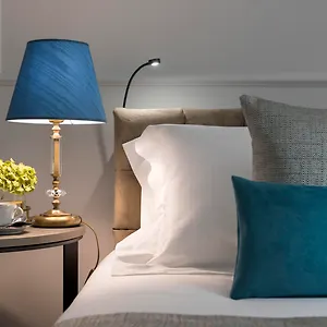 La Hotel Roma